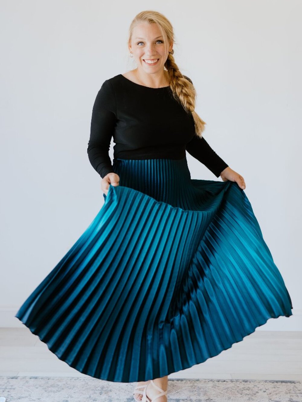 Betsy & Adam Black & Teal Pleated Colorblock Dress – Size 14